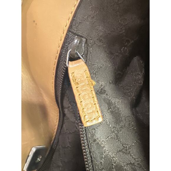Gucci Tan Shoulder Bag - Picture 8 of 10